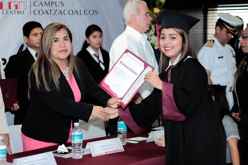 Ceremonia de graduación campus Coatzacoalcos